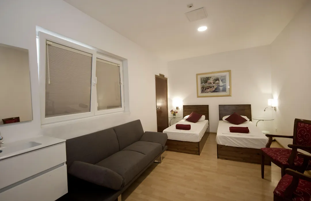 Marco Polo Party Hostel-1